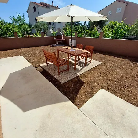 Apartament Lucija *